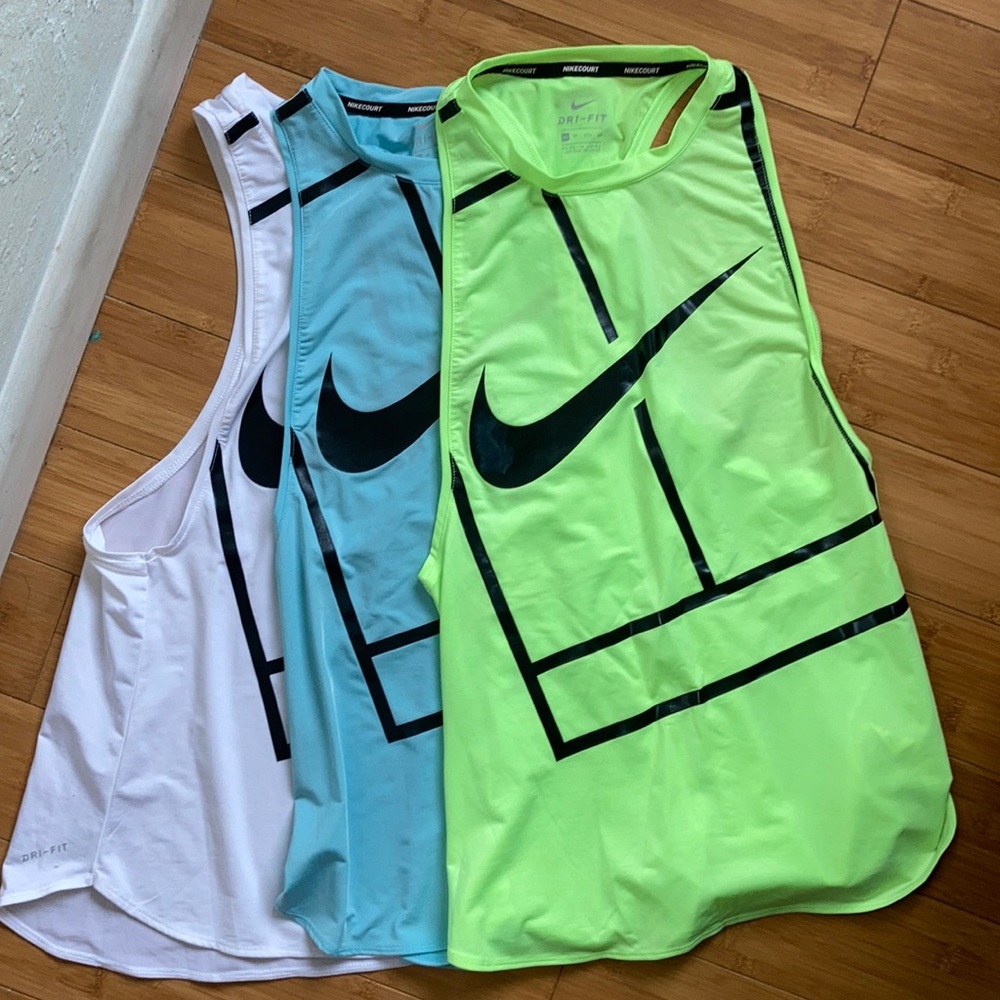 Tennis top